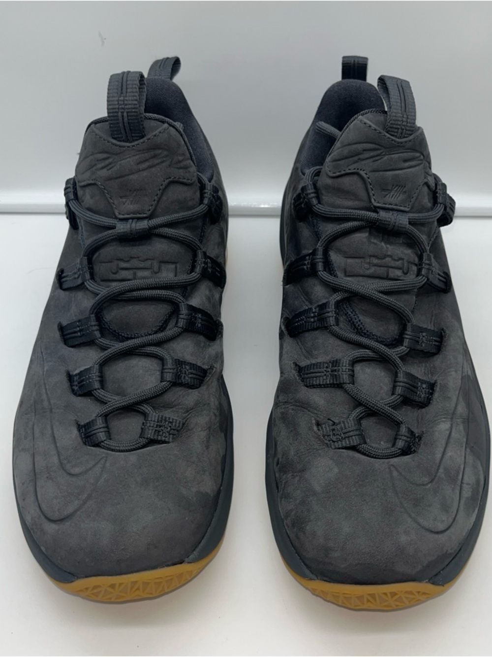 Nike LeBron 13 Low Premium Anthracite Grey 2017 Size 9.5 US -AH8289-001, Exc Con